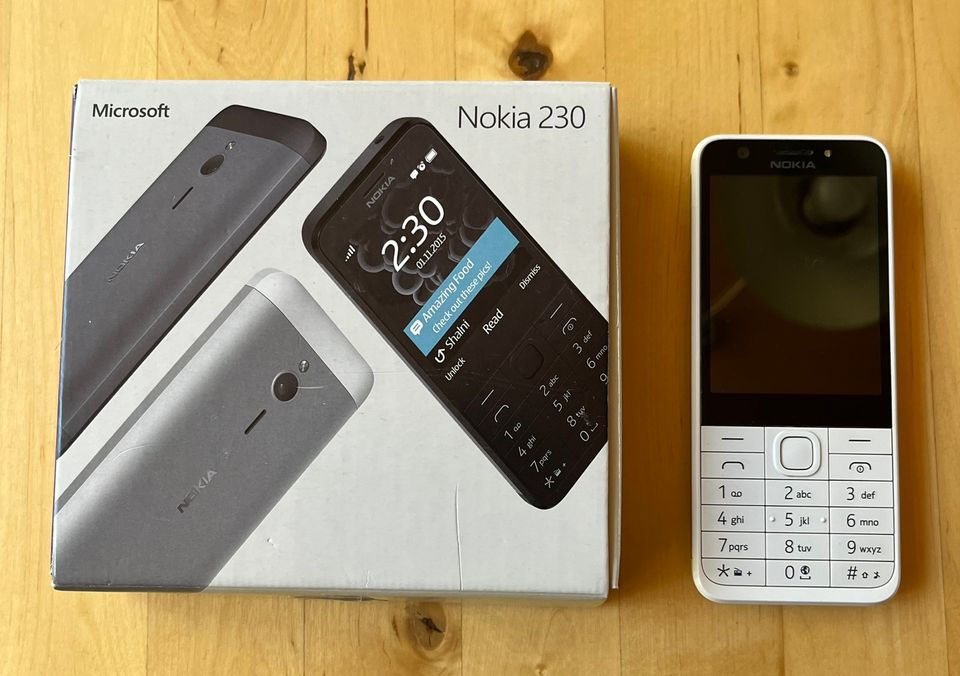 Uudenveroinen Nokia 230 matkapuhelin