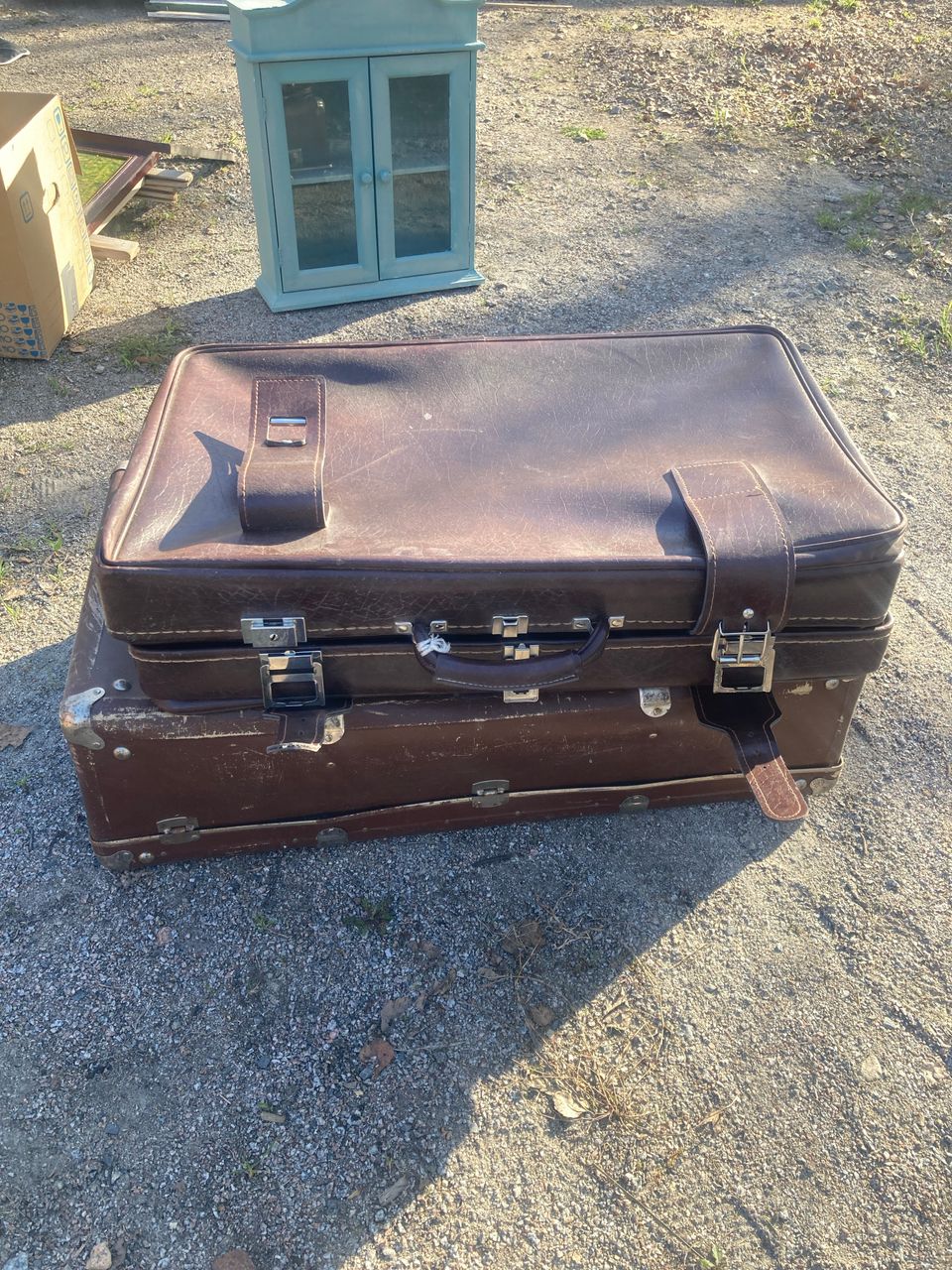 Vanhat matkalaukut