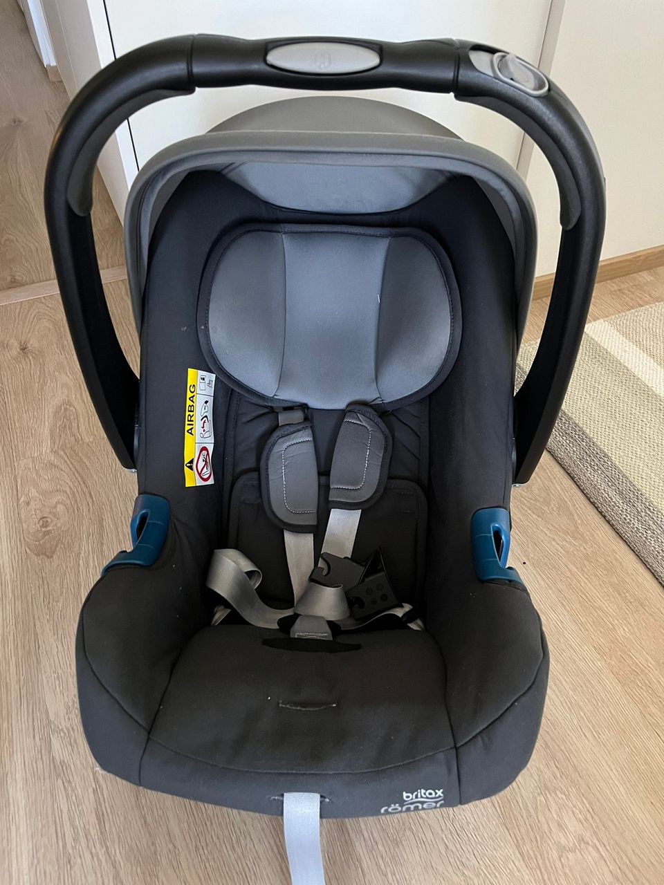 britax römer baby safe plus shr 2 + telakka (2019)