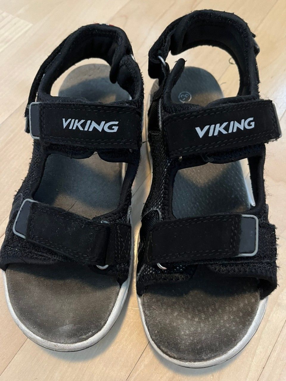 Viking sandaalit koko 33