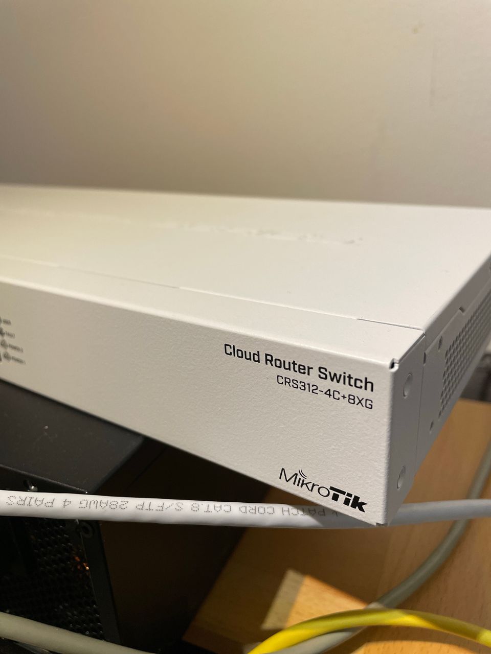 Mikrotik Cloud Router Switch CRS312-4C-8XG