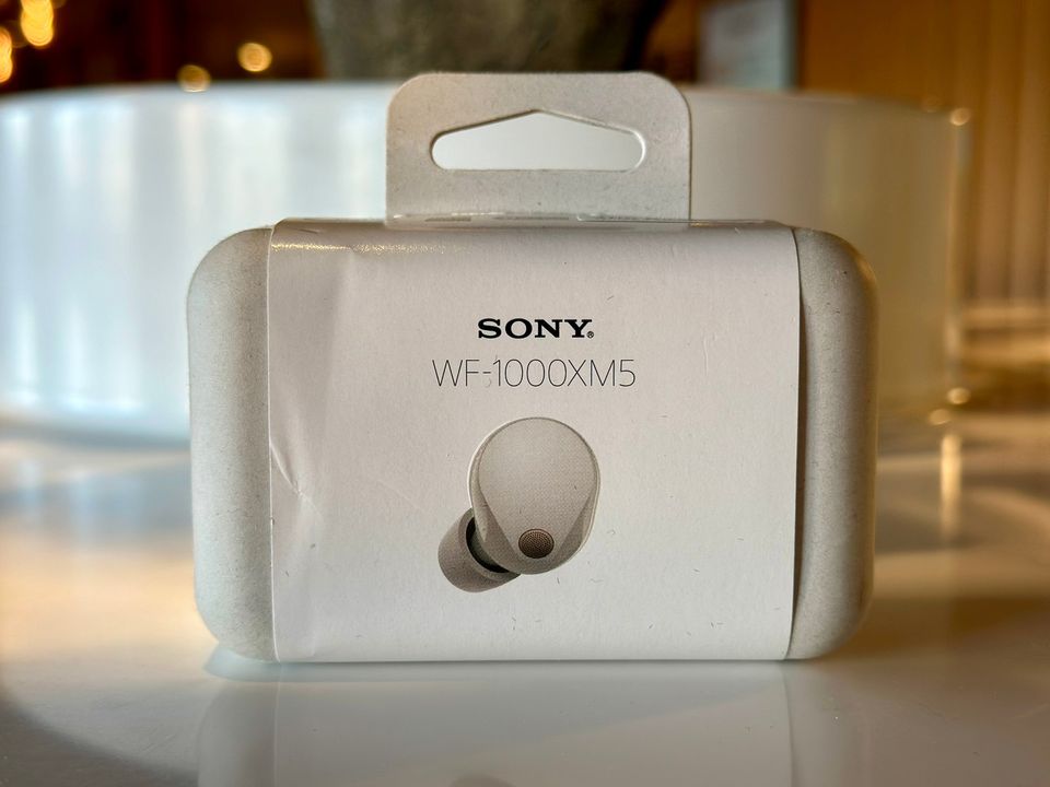 Sony WF-1000XM5 Earbuds White