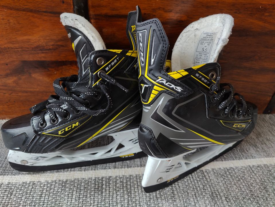 CCM Tacks 5792Y luistimet koko 39