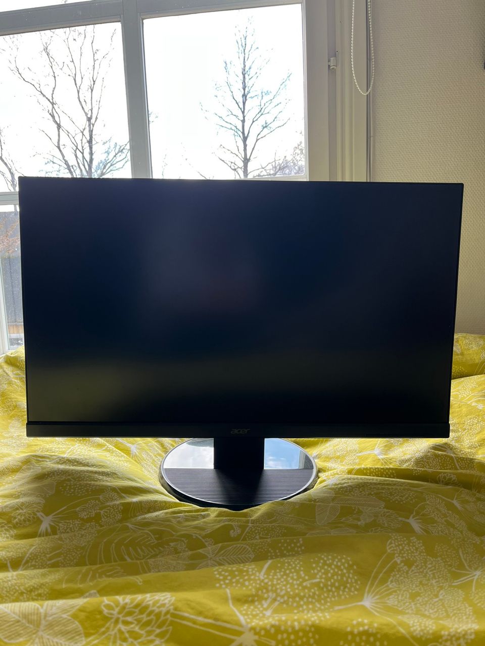 Acer K272HLEbd 27” tietokoneen näyttö