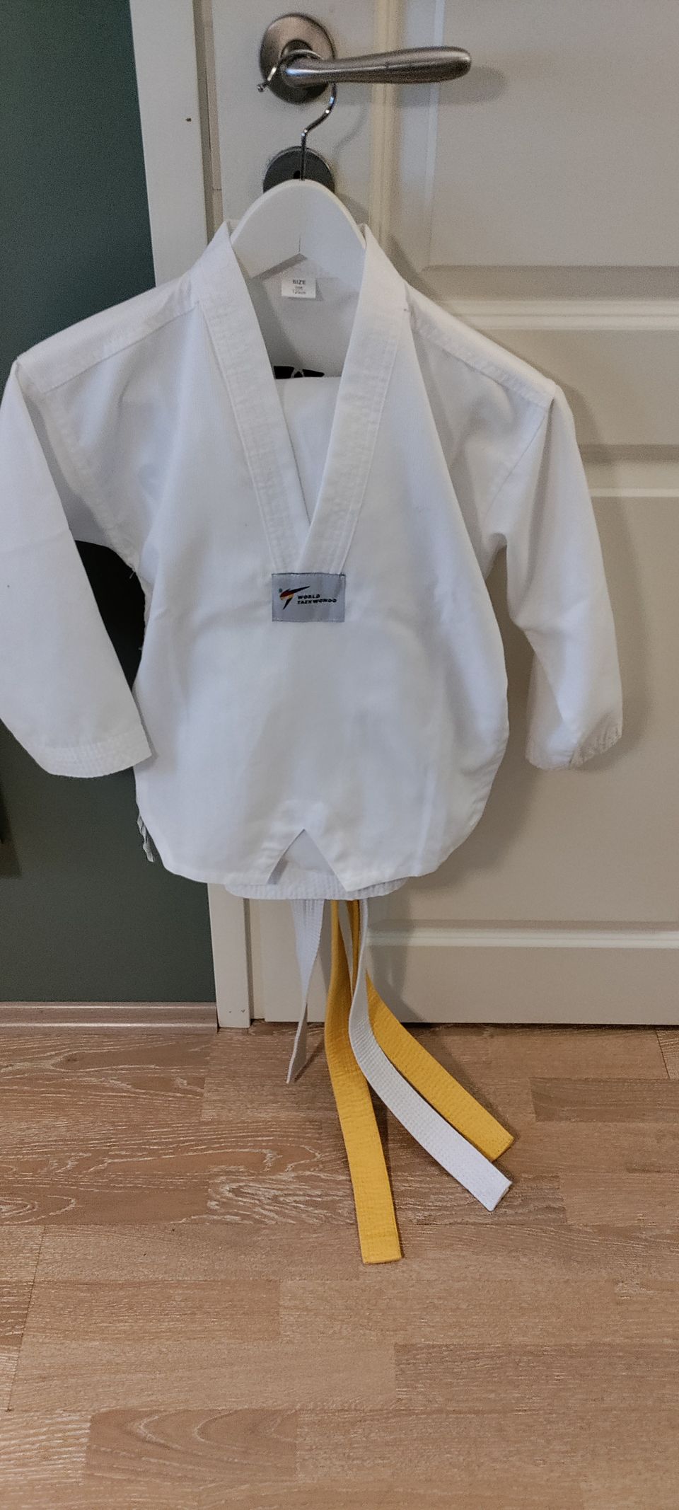 Taekwondopuku Dobok lapselle 120 cm
