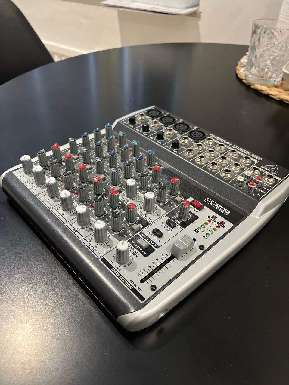 Behringer Xenyx Mixer