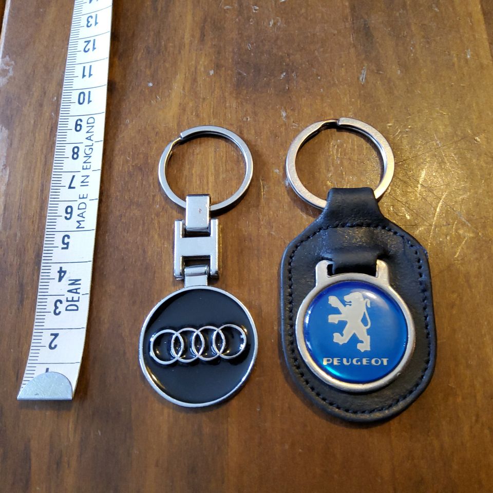 Audi & Peugeot avaimenperä