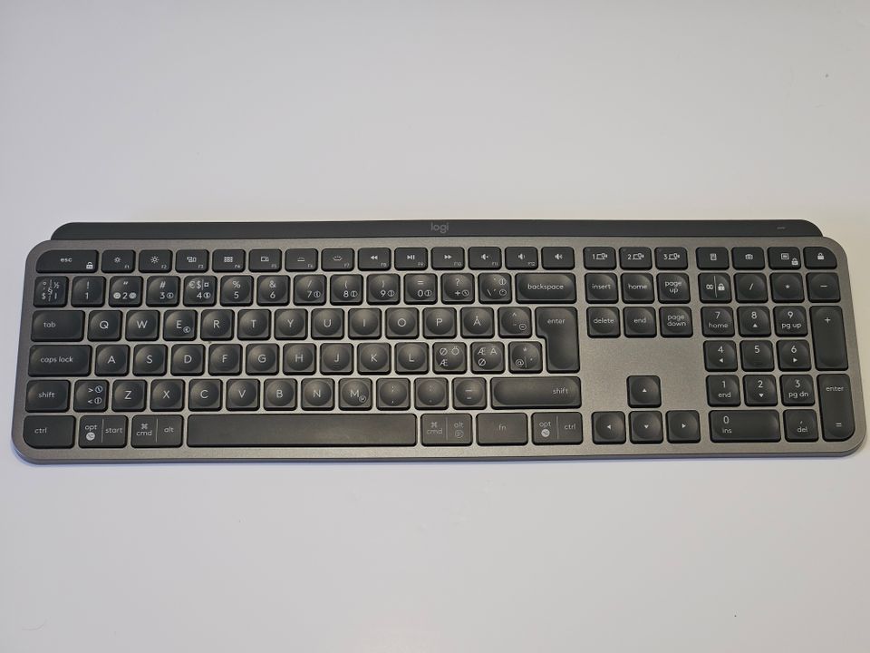 Logitech MX keyboard näppäimistö