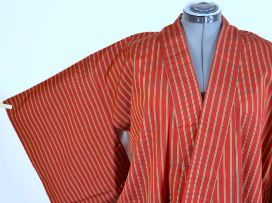 Japanilainen perinteinen vintage kimono