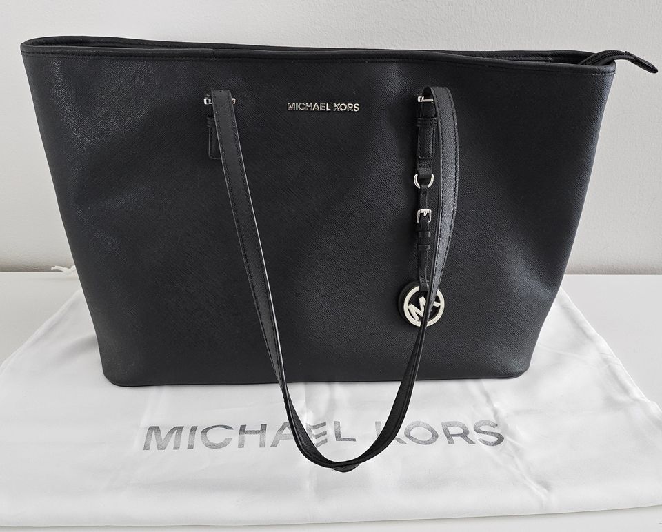 Michael Kors Jet Set Travel Shopping bag