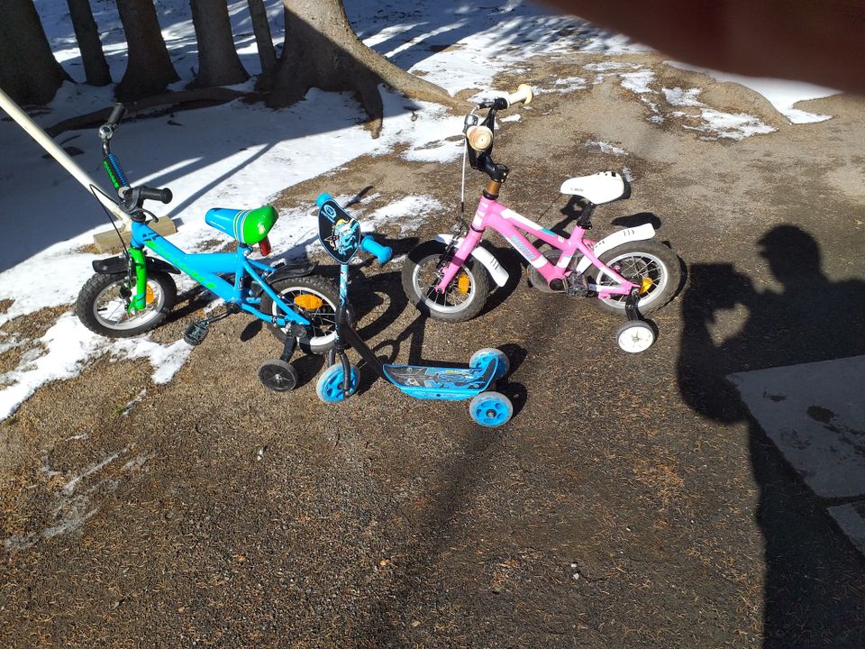 Lasten polkupyörät ja potkulauta