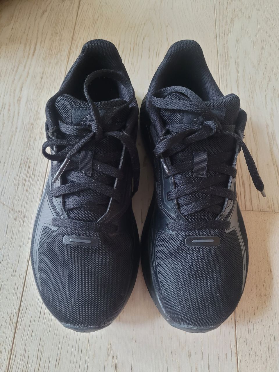 Adidas Runfalcon, uudet, koko 36