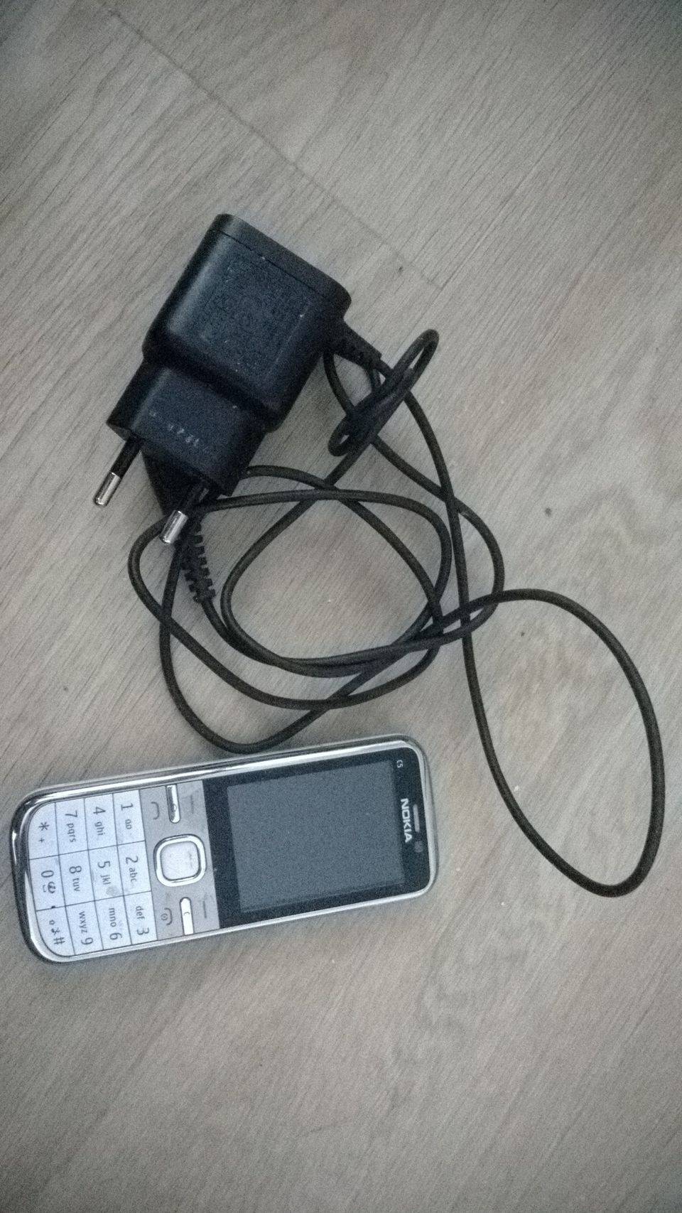 Nokia C5 gsm puhelin