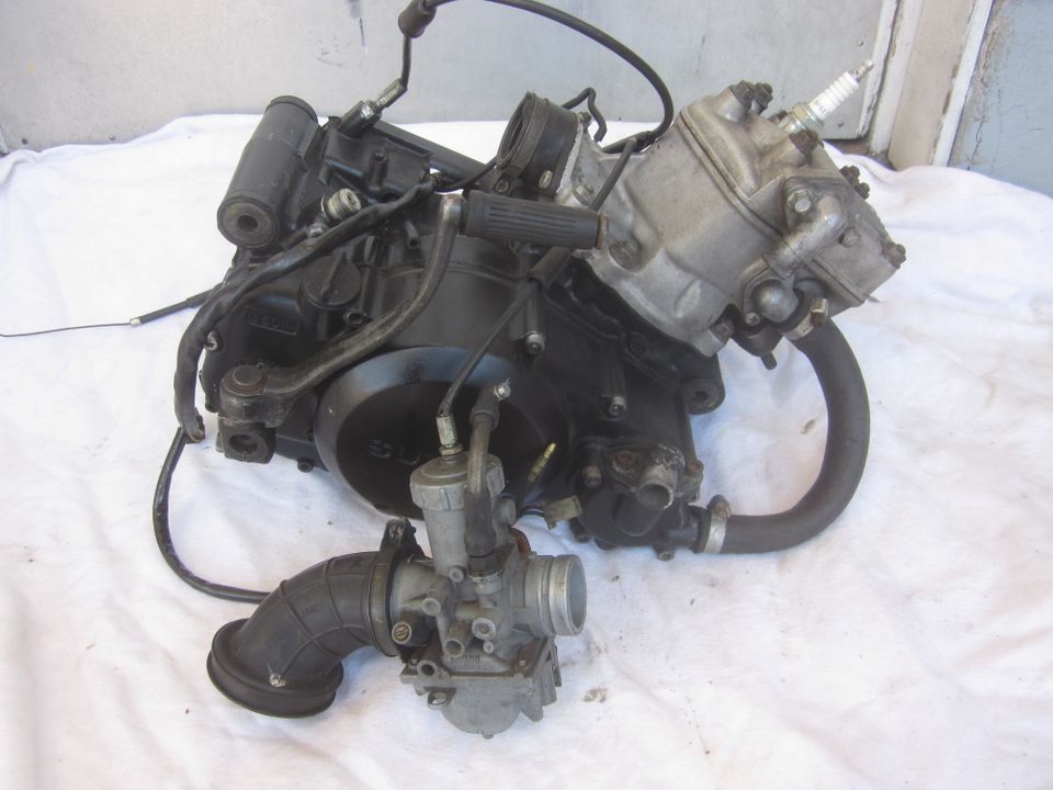suzuki rg125 moottori