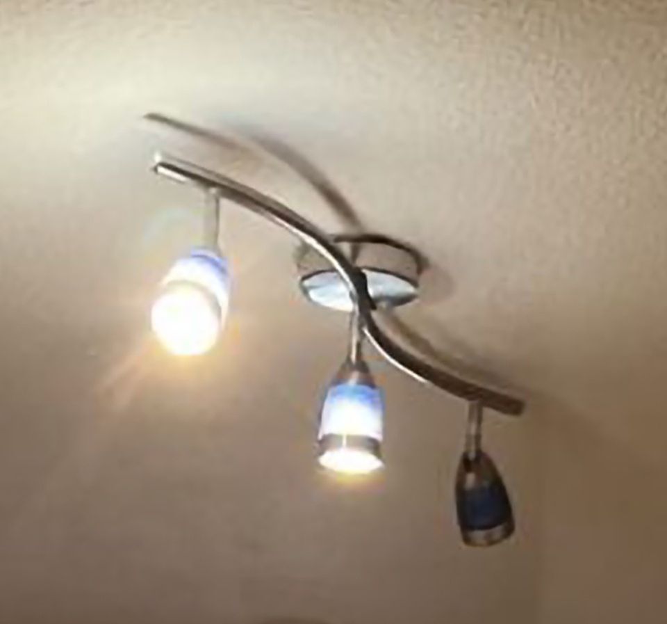 Kattovlaisin- lamppu- ceiling lamp