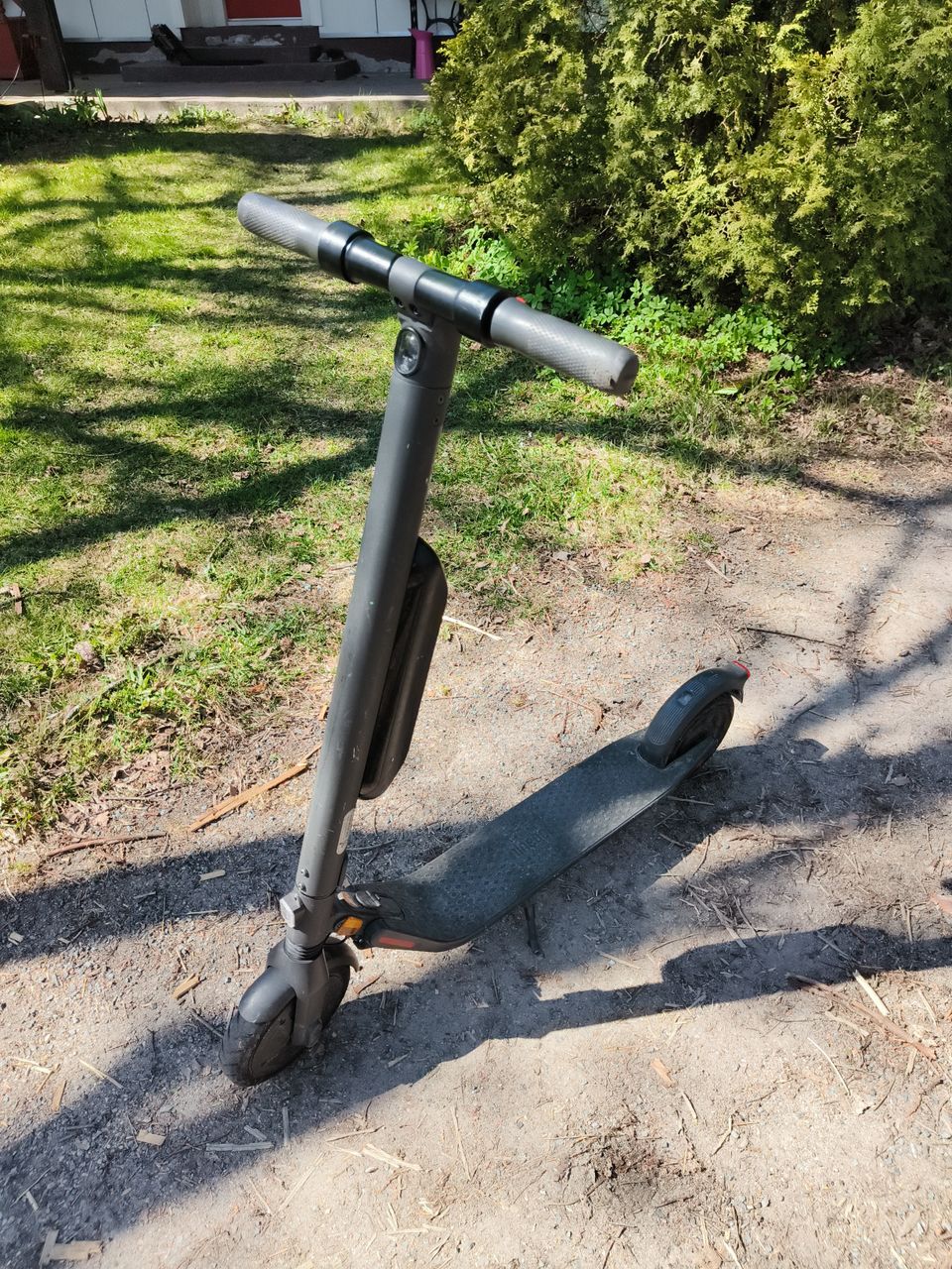 Segway Ninebot E45E sähköpotkulauta