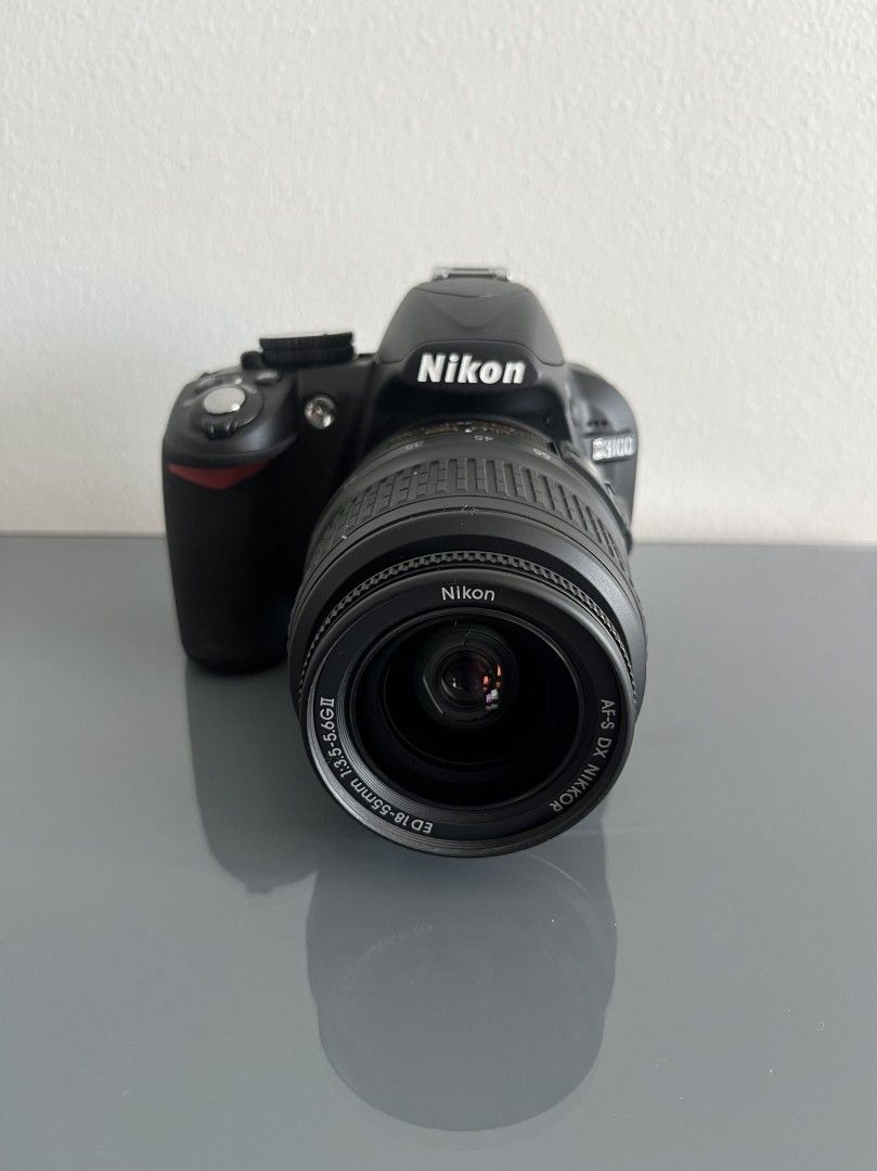 Nikon D3100 + AF-S DX 18-55mm f3.5-5.6G ED II