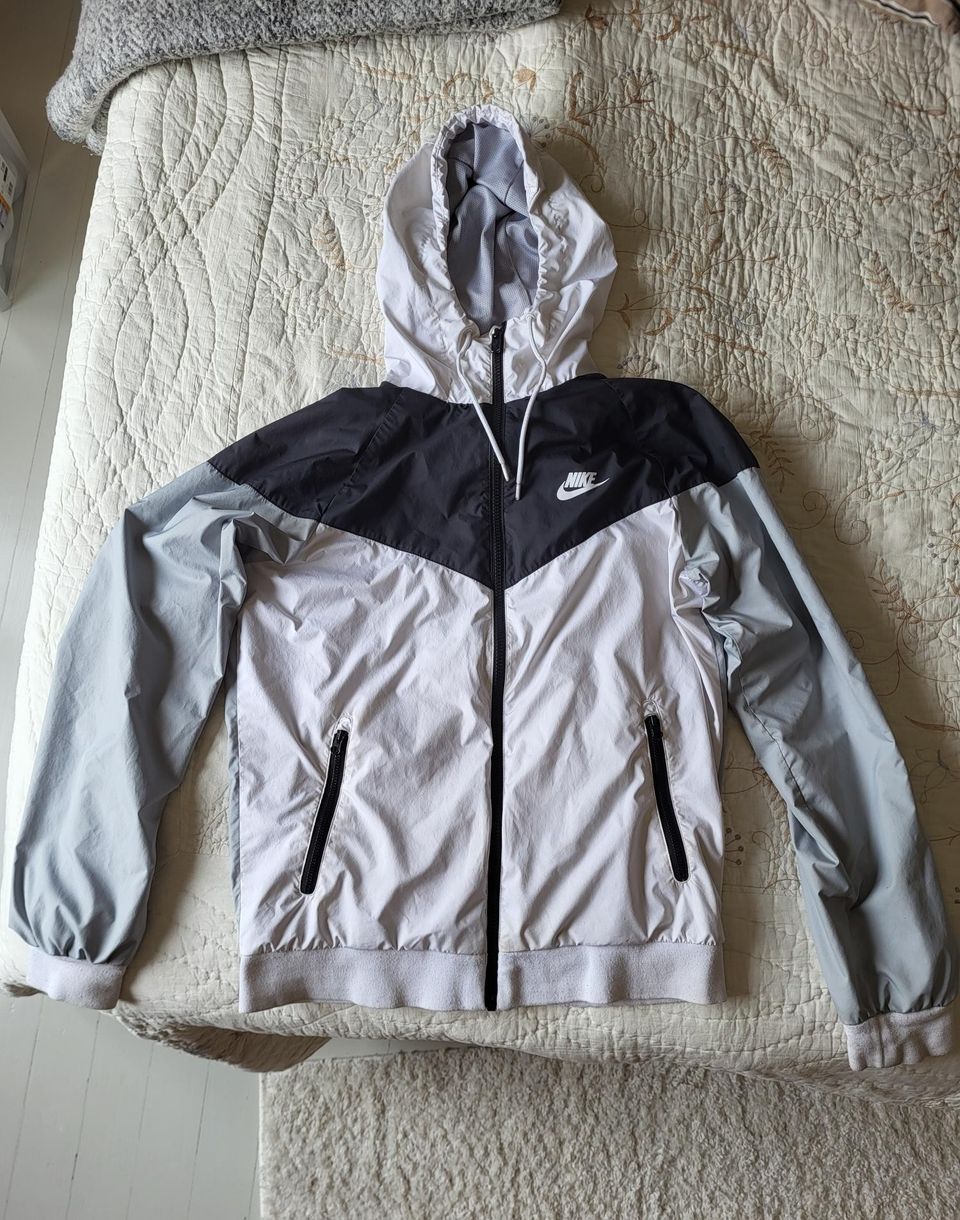 Nike Windrunner Hooded Jacket