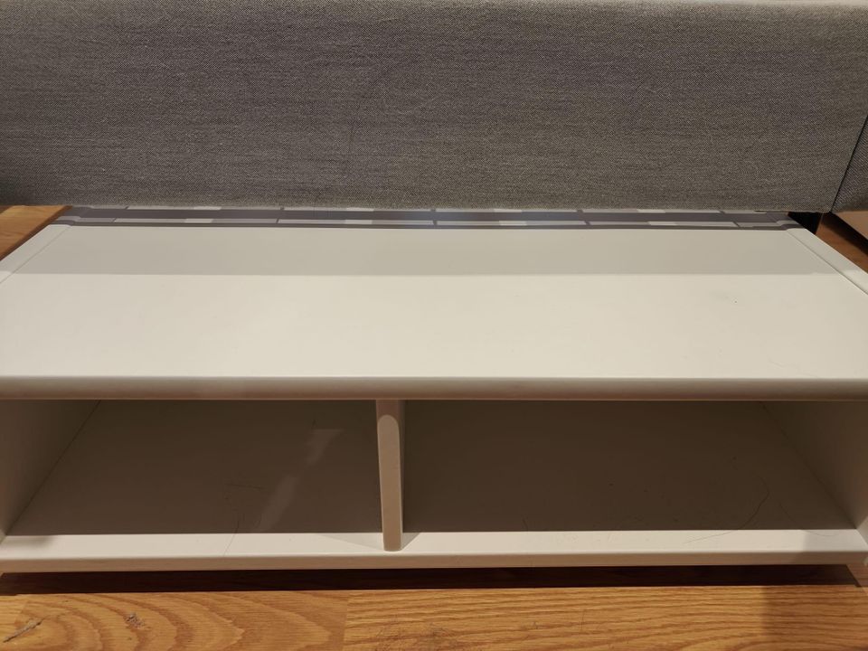 4 x Ikea sängynaluslaatikoita. ( 2xvardö,2xfredvang)