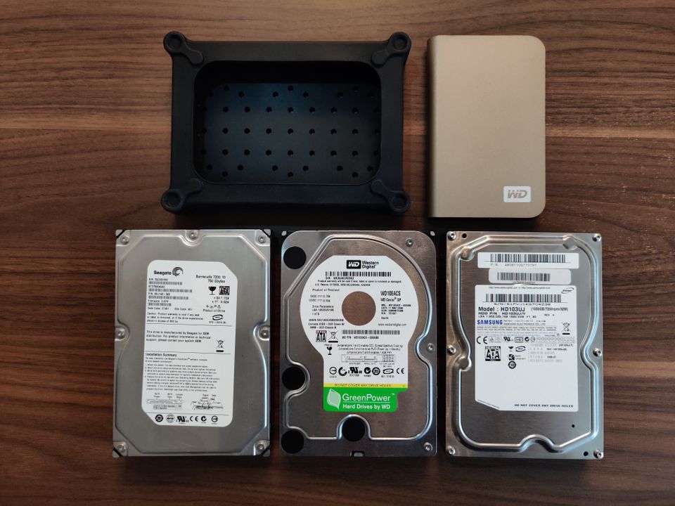 Myydään 4 kpl HDD