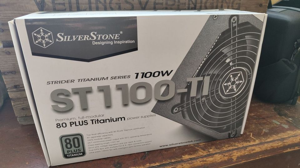 SilverStone 1100W Strider Titanium, modulaarinen ATX -virtalähde