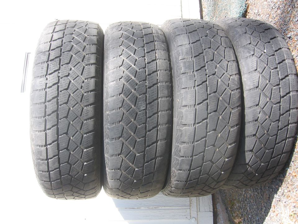 Kitkarenkaat 225/60R18