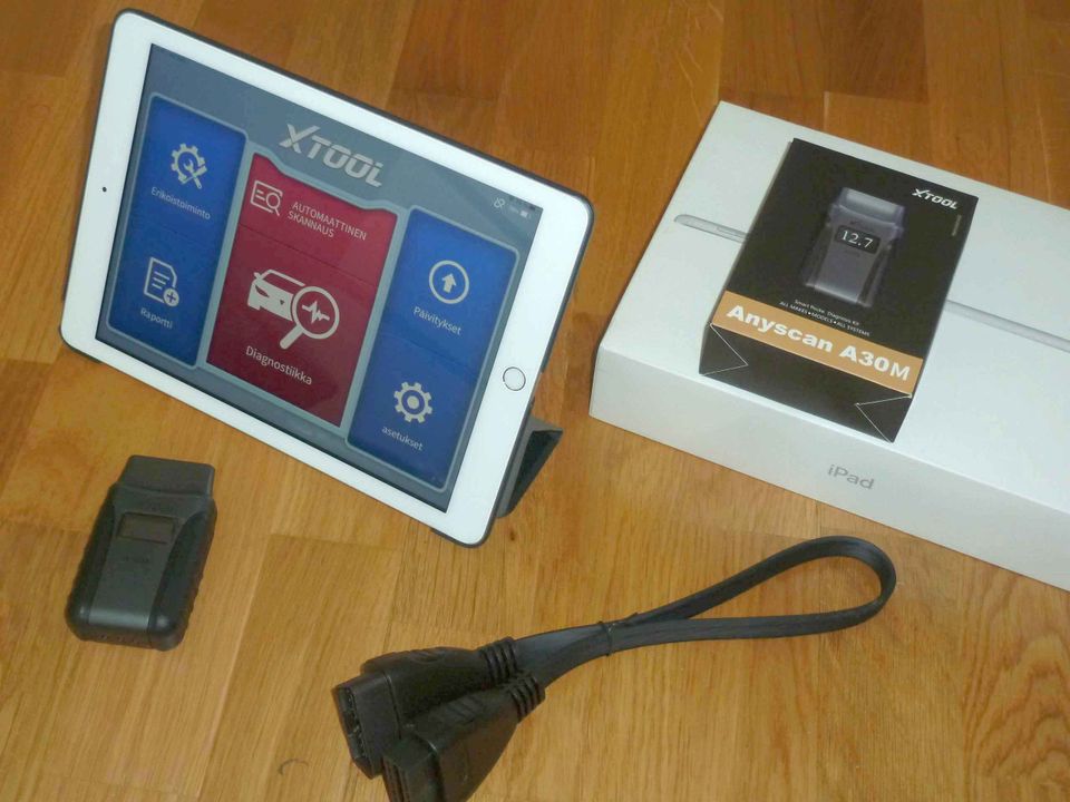 Autotesteri Xtool A30M ja iPad tabletti