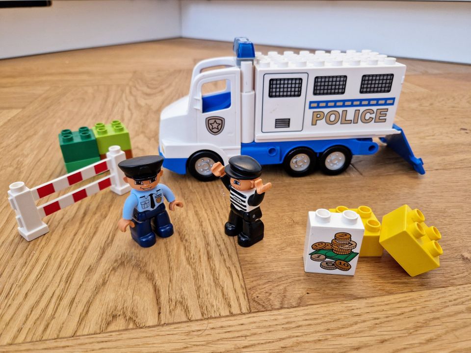 Lego Duplo: Police Truck (5680)