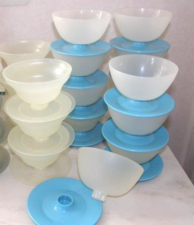 Tupperware jälkiruokakulhot