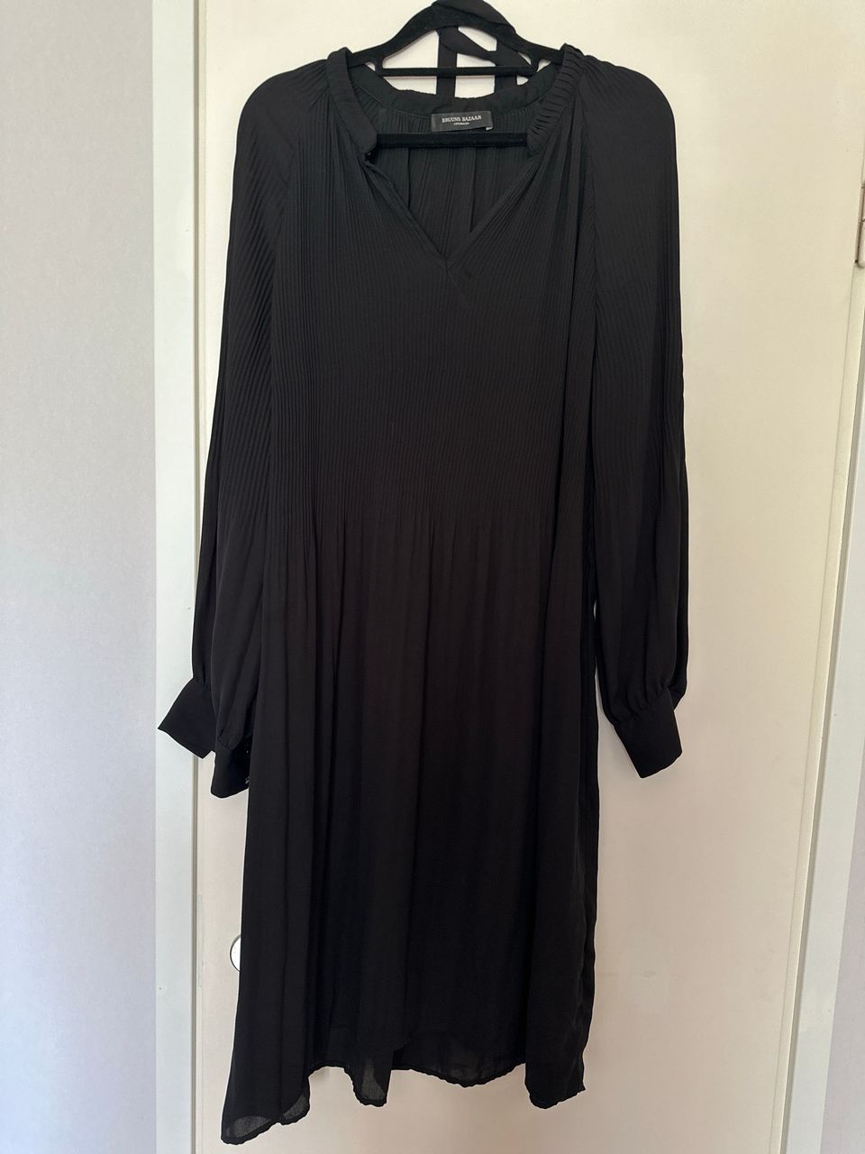Bruuns Bazaar copenhagen mekko musta m-l/42
