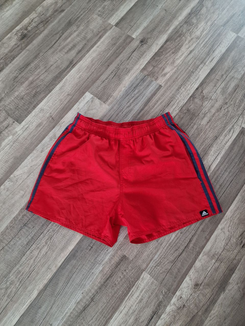 Adidas uimashortsit