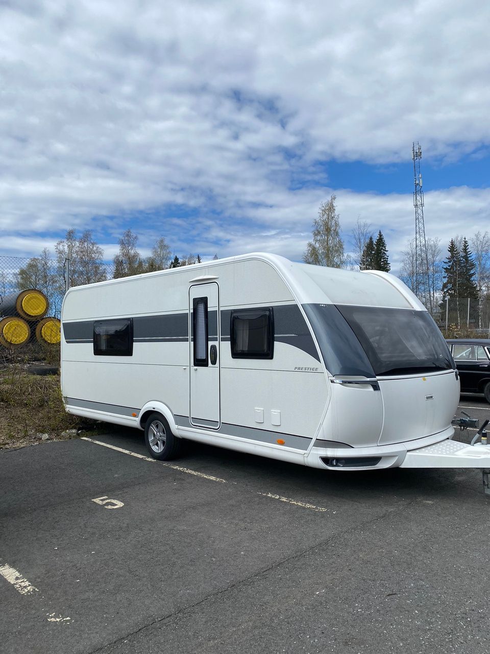 Asuntovaunu vuokralle Hobby 560 WLU Prestige 2023