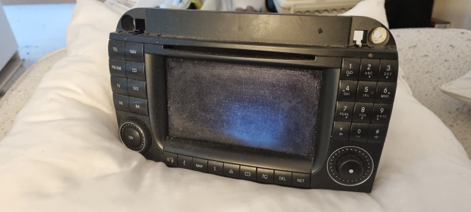 VARATTU S Mercedes-Benz w220 radio cd soitin