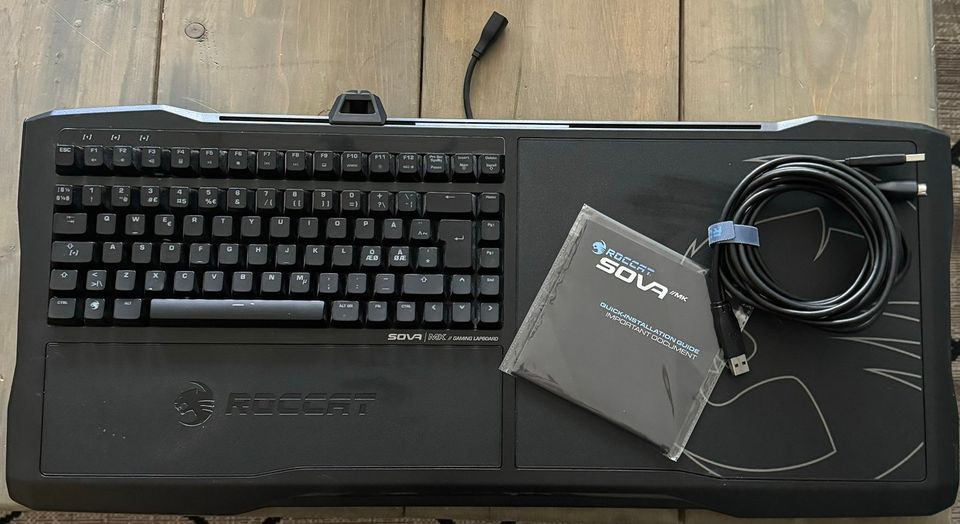 ROCCAT SOVA GAMING LAPBOARD