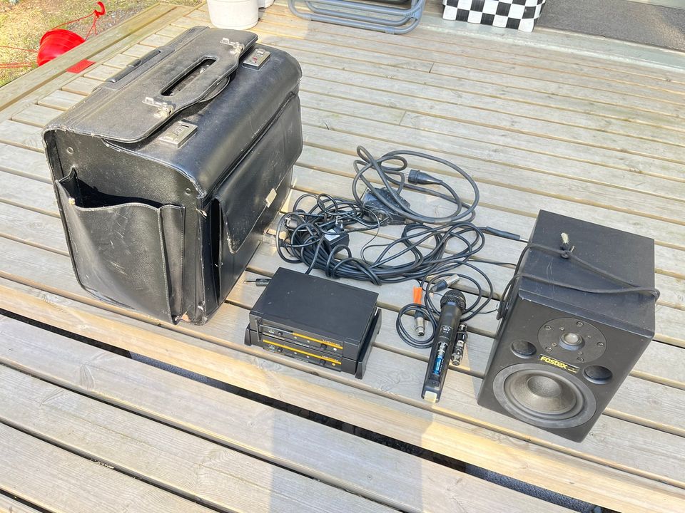 AKG UHF SR40, Langaton mikrofoni, langallinen kaiutin ja vastaanotin