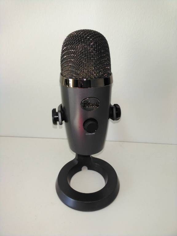 Blue Microphones Yeti Nano -mikrofoni USB-väylään