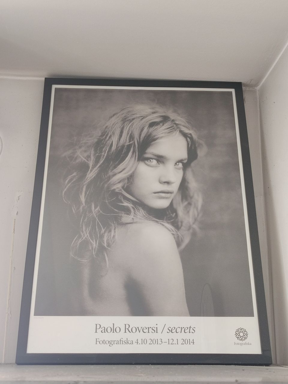 Paolo Roversi 'Secrets' kehystetty posteri