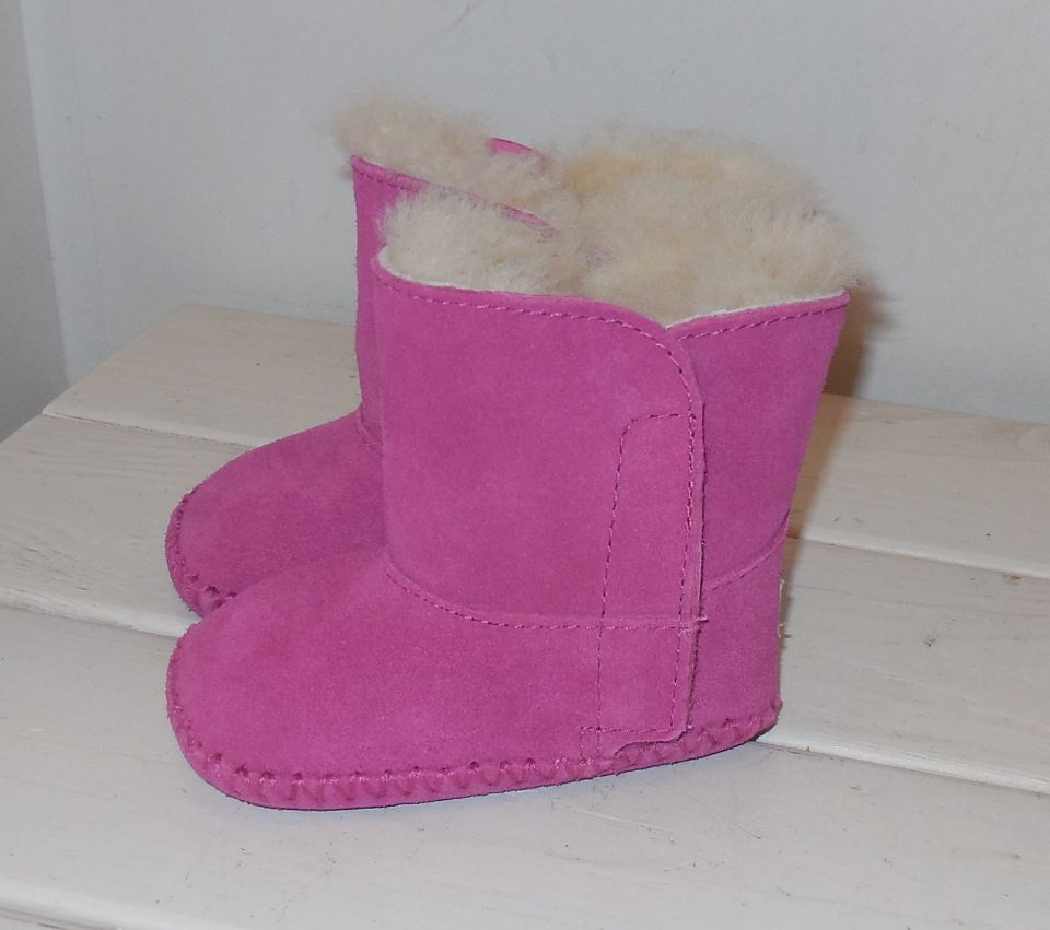 UGG Australia vauvantossut 6-12 kk / S / kengän koko 17-18