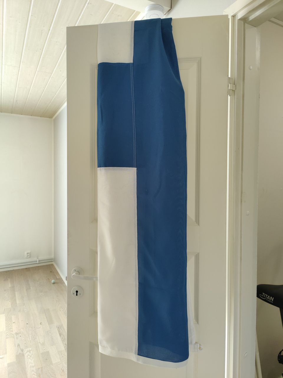Suomen lippu lipputankoon