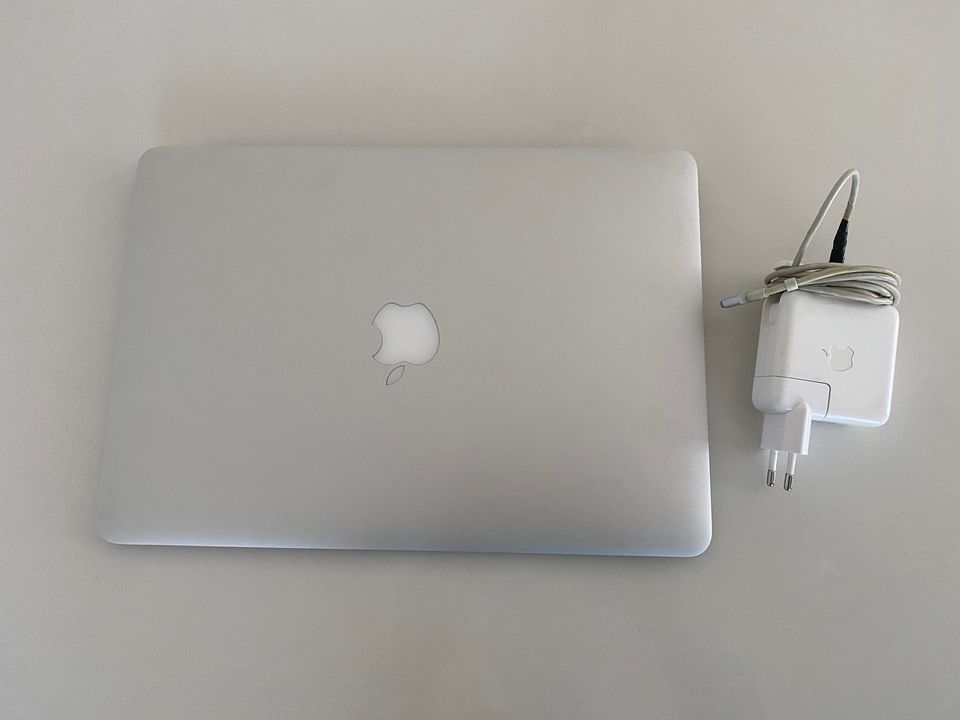 Apple Macbook Air mid 2012