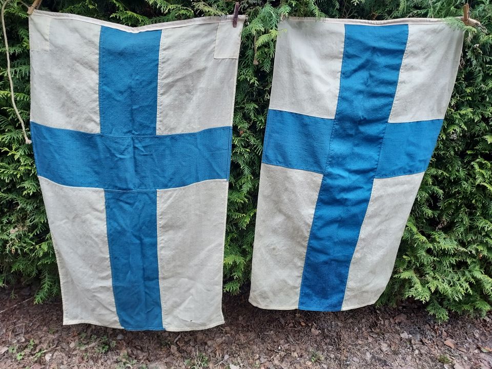 2 kpl vintage Suomen liput, villaa