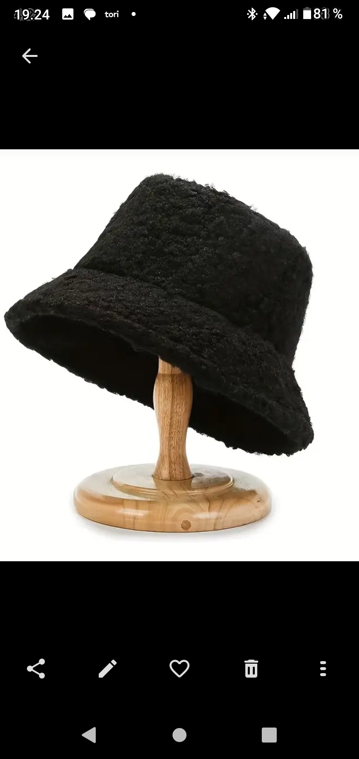 Uusi Musta hattu aikuisten koko.