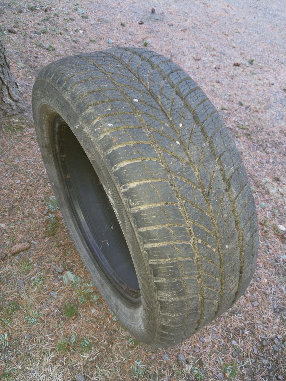 Kitkarenkäs 215/55 R16H XL