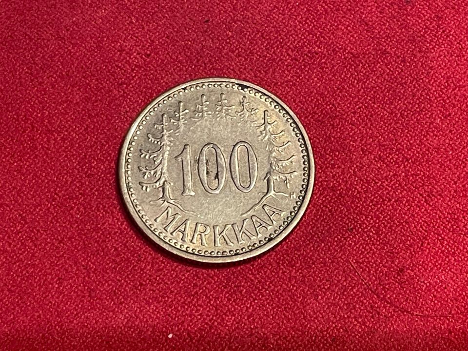 100 markkaa vuodelta 1957