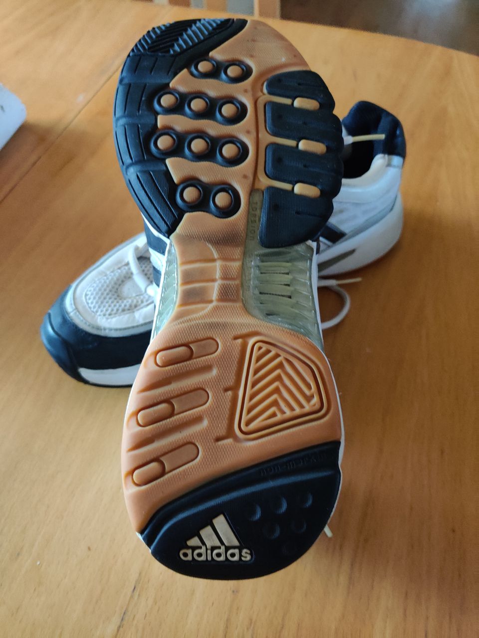 Miesten Adidas Climacool juoksulenkkarit koko 42