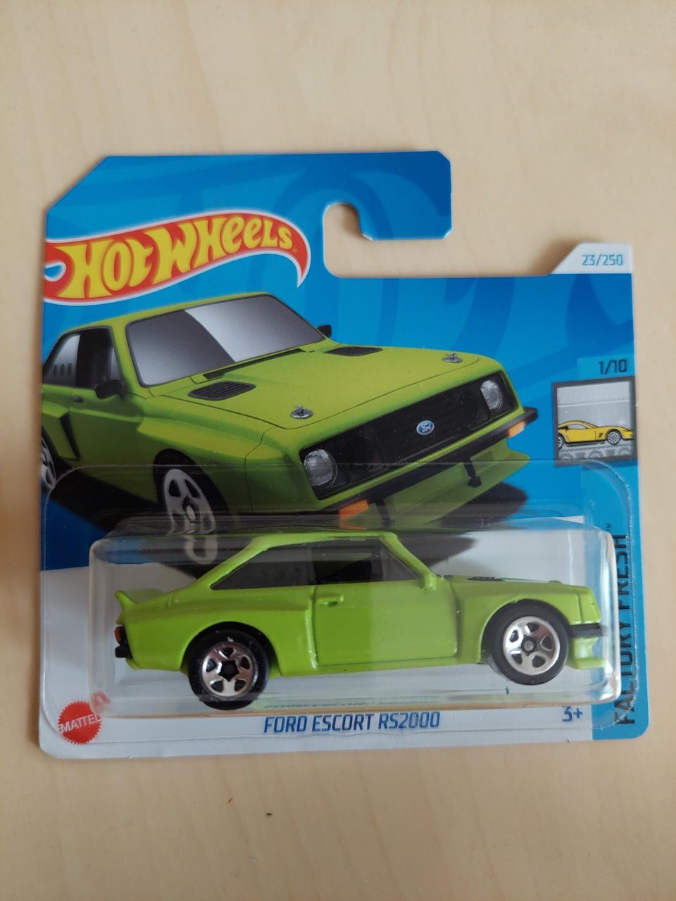 Hot Wheels Ford Escort RS2000 pikkuauto