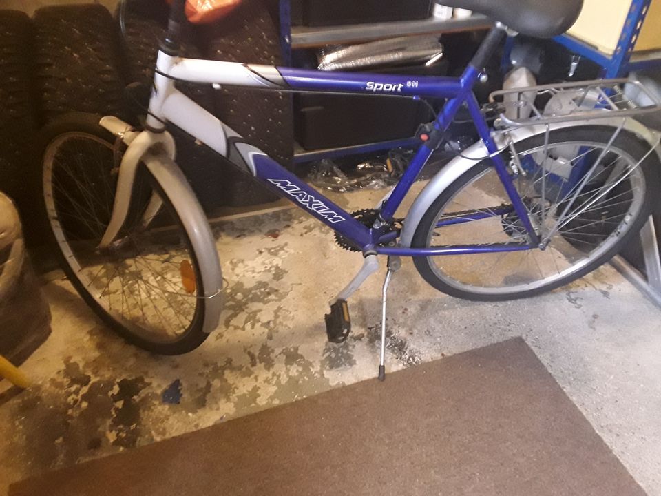 Nuorisopyörä sininen