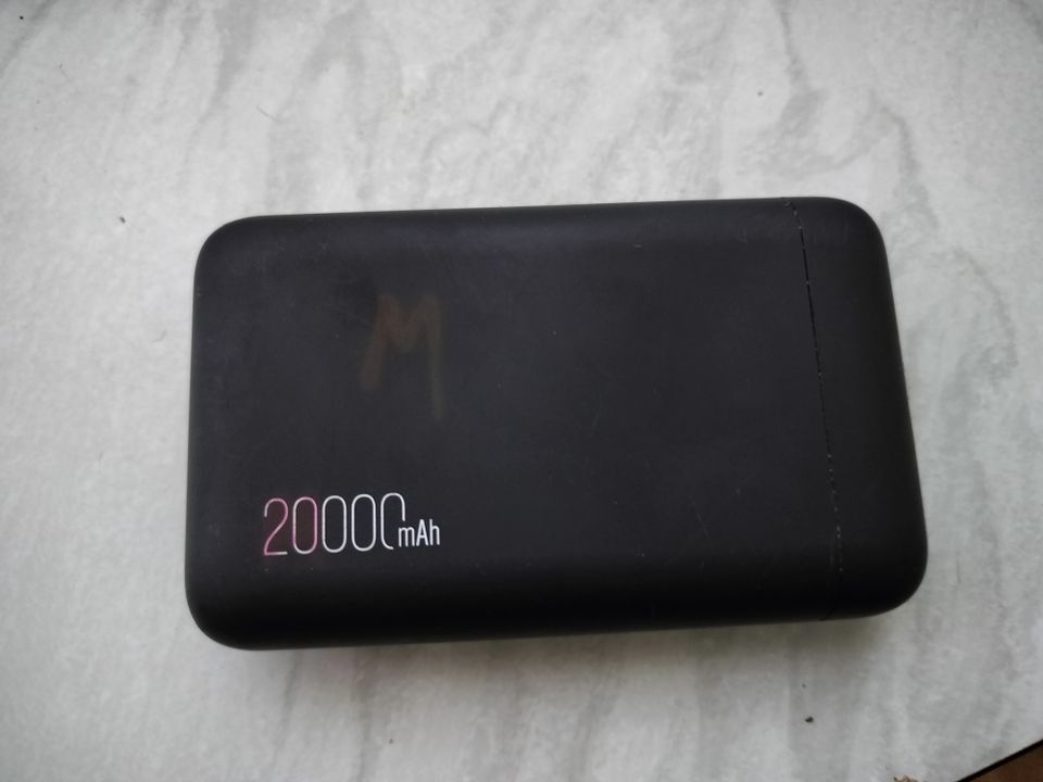 Insmat QC/PD 20 000 mAh -varavirtalähde