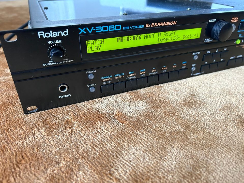 Roland XV-3080 & Smart Media 32MB