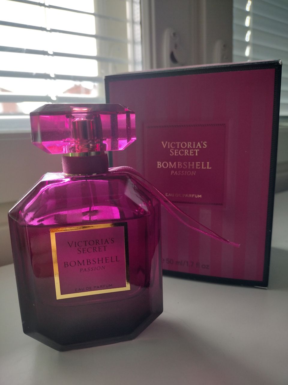 Victoria's Secret Bombshell Passion parfyymi